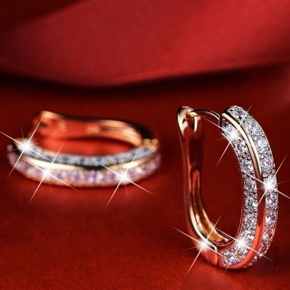 ❤️Rhinestone Detail Earrings - Picture 2 of 6